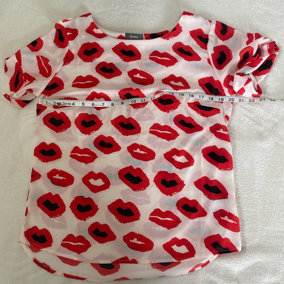 Neiman Marcus Hot Lips Blouse - Picture 3 of 6